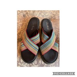 Sketchers Cali Slip On flip flops. Size 8